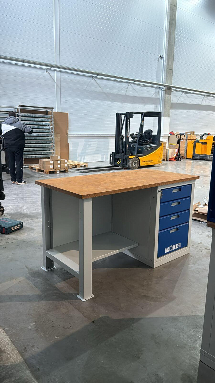 ER-00020611 Верстак однотумбовый WOKER PRO 1004.1500