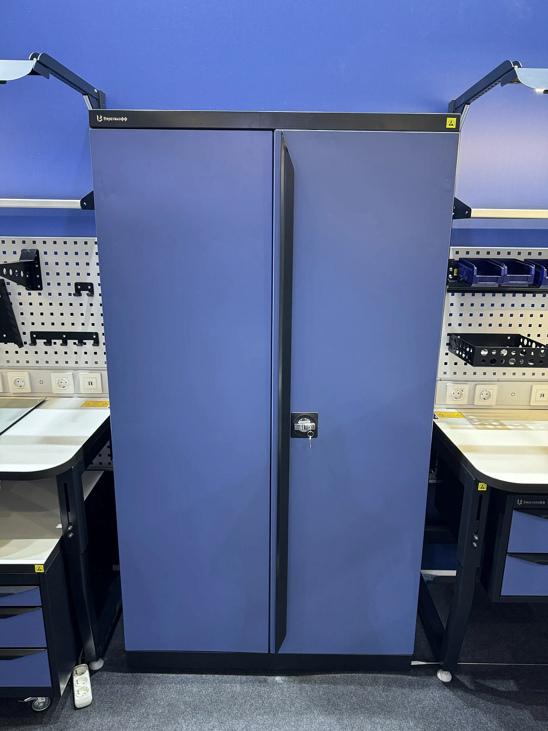 SPC 182.8B.4S Шкаф антистатический 1800x1000x500 мм